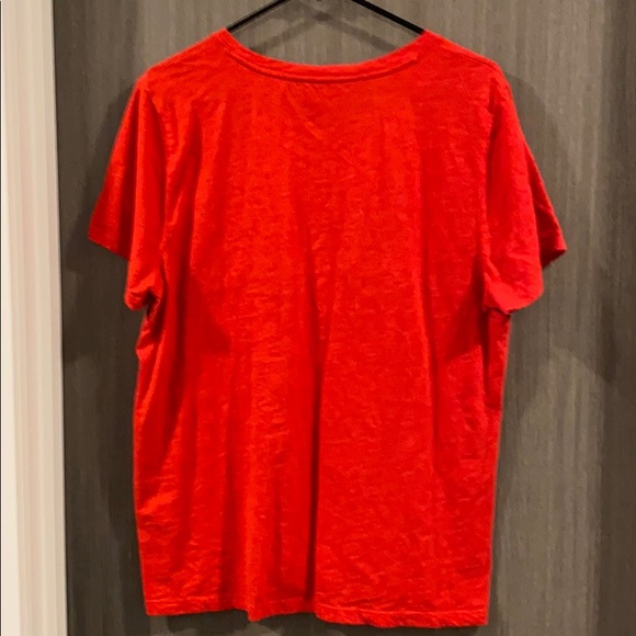 ❗️BOGO❗️Tommy Hilfiger T-Shirt - Picture 2 of 7